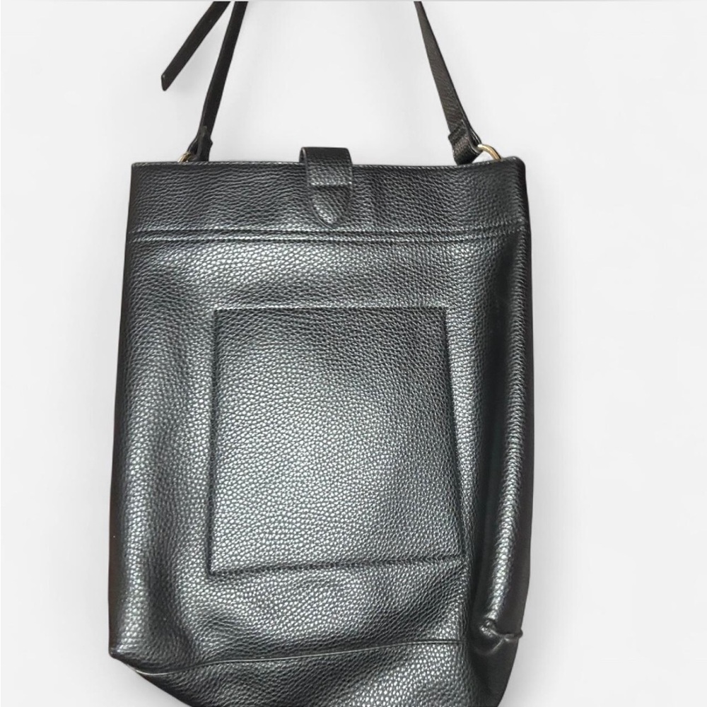 SOLD Steve Madden Black Shoulder Bag with Gold Accents - Picture 2 of 8